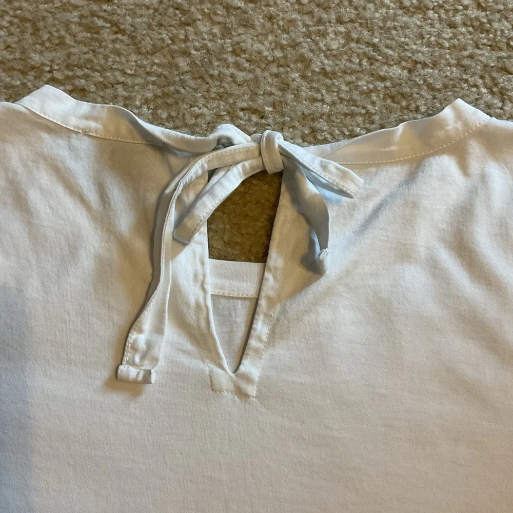 J. Crew White Tie-back, Eyelet Ruffle Tee Coquette Preppy Shirt Size XXS.